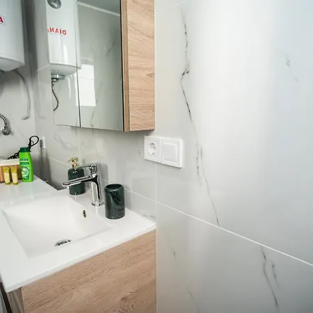 Explore Greece From Centre * Chalkís