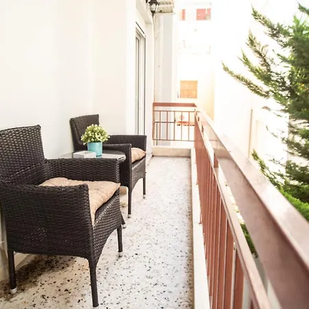 Explore Greece From Centre Apartment Chalkida