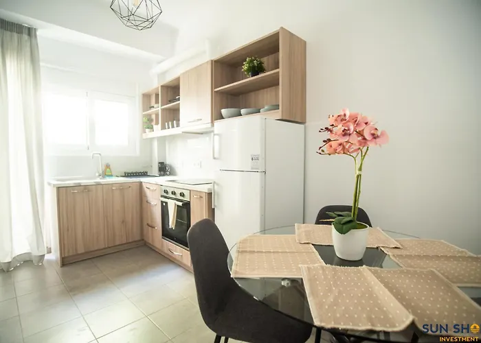 Explore Greece From Centre Chalkís